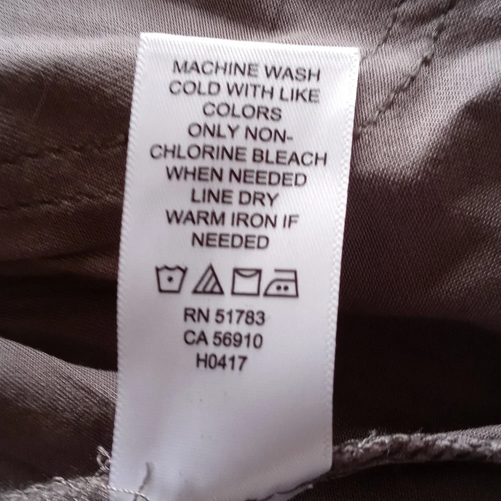 NWT Maurices Zippered Rayon Camo Thin Jacket Size L - Picture 9 of 11